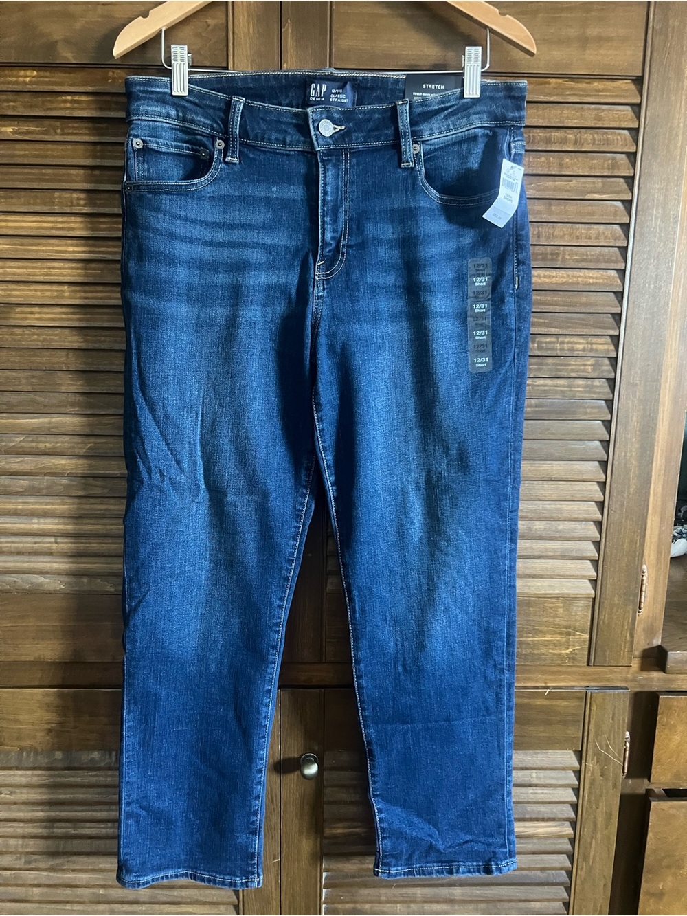 GAP Women’s Indigo Stretch straight jeans